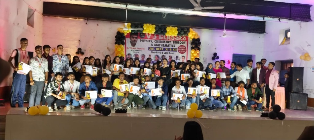 Annual Award Ceremony at V3 Classes