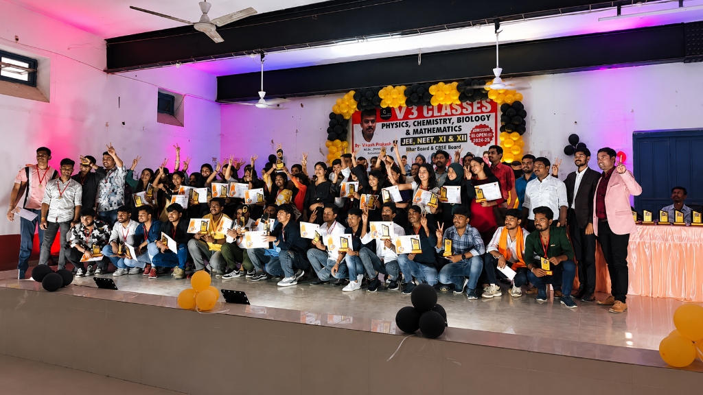 V3 Classes Award Ceremony & Students